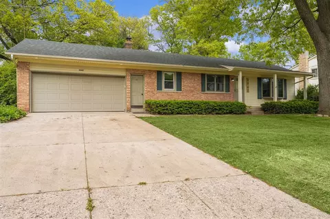 5042 Brookgate, Comstock Park, MI 49321