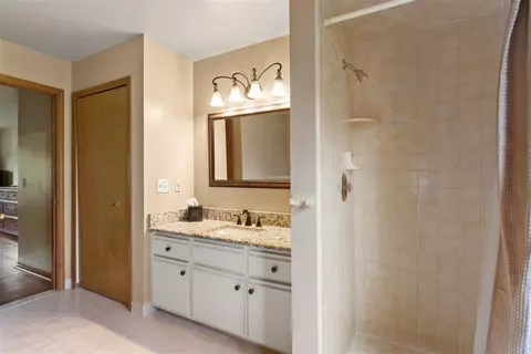 52389 Ridgeway, Macomb, MI 48042 photo 17