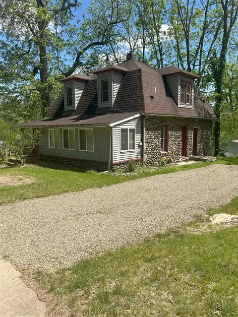 94 E Burnham, Battle Creek, MI 49015