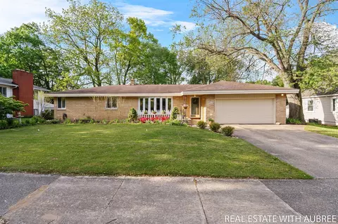 38 W 31st, Holland, MI 49423