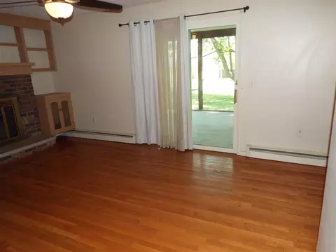 Living - 407 Doty, Leslie, MI 49251 photo 6 of 8