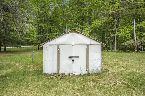 Exterior - 6766 E Gale, Hesperia, MI 49421 photo 3 of 4