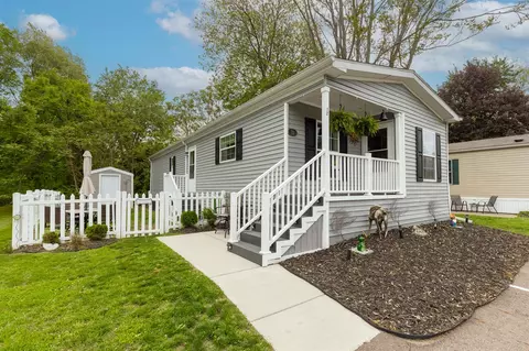 875 Grand Riv #12, Williamston, MI 48895