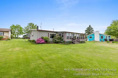 Exterior - 171 Dickerson, Stanton, MI 48888 photo 6 of 10