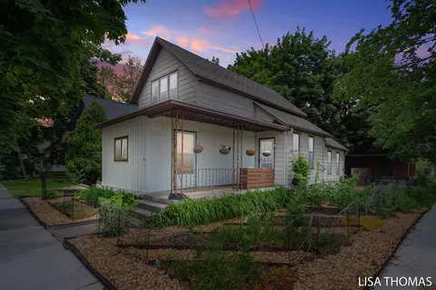 1000 Garfield, Grand Rapids, MI 49504