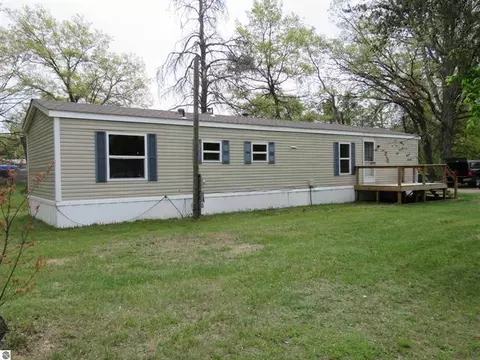 10060 W Kelly, Lake City, MI 49651