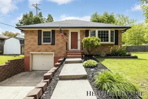 2206 Tremont, Grand Rapids, MI 49504