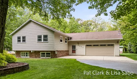 9133 Lamos, Montague, MI 49437