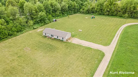 532 48th, Grand Junction, MI 49056