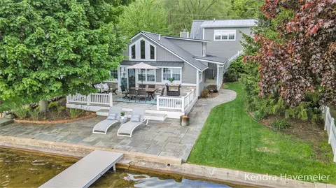8779 Je Ne Be, Rockford, MI 49341