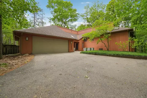 3805 Penberton, Ann Arbor, MI 48105