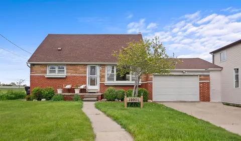 19901 Fenton, Roseville, MI 48066
