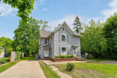 835 Phoenix, South Haven, MI 49090