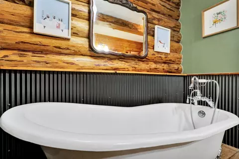 Bath - 3457 S Keefer, Lyons, MI 48851 photo 3 of 4