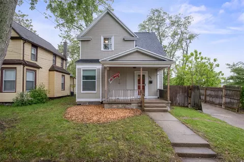 1645 College, Grand Rapids, MI 49507
