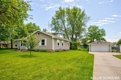 226 Palms, Grand Rapids, MI 49548