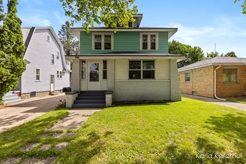 946 Lake Michigan, Grand Rapids, MI 49504