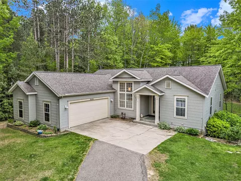 16448 Van Wagoner, Spring Lake, MI 49456