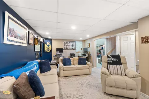 Living - 1403 Joseph, Jackson, MI 49202 photo 6 of 6