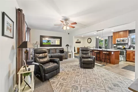Living - 1403 Joseph, Jackson, MI 49202 photo 1 of 6