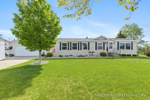 7560 Derbyboro #315, Caledonia, MI 49316
