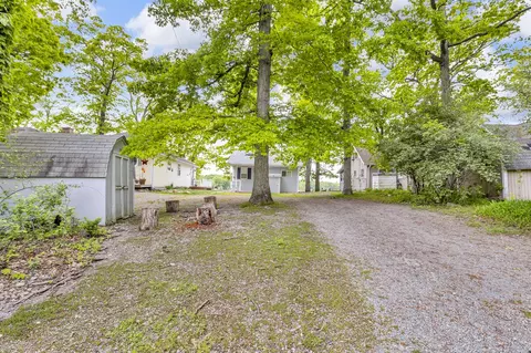 Exterior - 5008 Schrah, Munith, MI 49259 photo 2 of 11