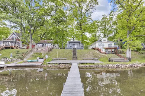 Exterior - 5008 Schrah, Munith, MI 49259 photo 7 of 11