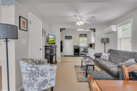 Living - 5008 Schrah, Munith, MI 49259 photo 7 of 7