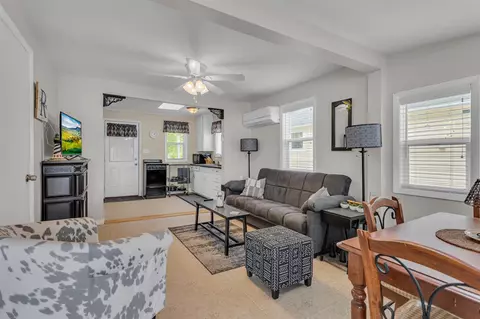 Living - 5008 Schrah, Munith, MI 49259 photo 4 of 7