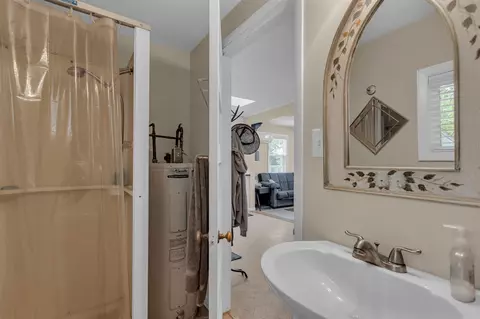 Bath - 5008 Schrah, Munith, MI 49259 photo 2 of 2