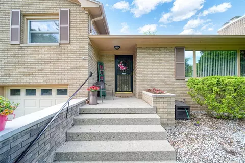2108 Creglow, Jackson, MI 49203 photo 4