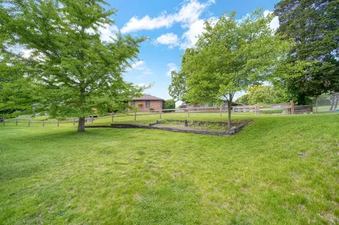 2108 Creglow, Jackson, MI 49203 photo 40