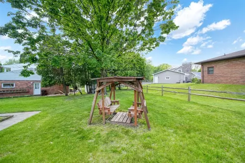 2108 Creglow, Jackson, MI 49203 photo 36