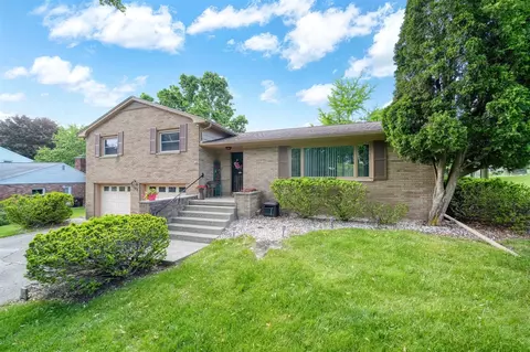 2108 Creglow, Jackson, MI 49203 photo 2
