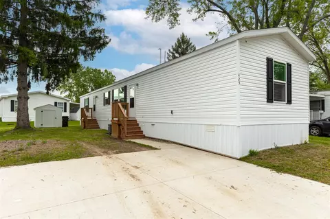 425 Crestwood, Dimondale, MI 48821