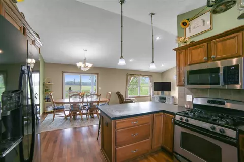 Kitchen - 2850 144th, Dorr, MI 49323 photo 3 of 5