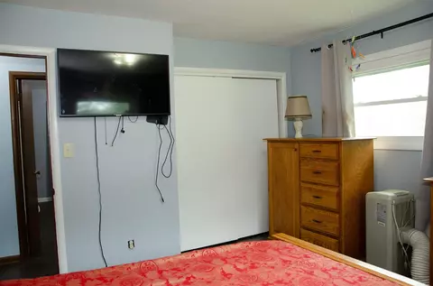 Bedroom - 14888 E R, Scotts, MI 49088 photo 7 of 13