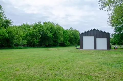 Exterior - 14888 E R, Scotts, MI 49088 photo 37 of 38