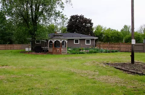 Exterior - 14888 E R, Scotts, MI 49088 photo 7 of 38