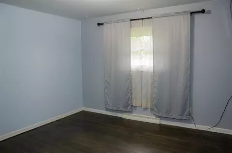 Bedroom - 14888 E R, Scotts, MI 49088 photo 1 of 13