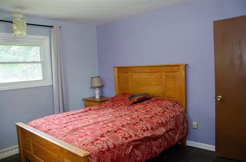 Bedroom - 14888 E R, Scotts, MI 49088 photo 9 of 13