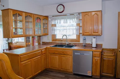 Kitchen - 14888 E R, Scotts, MI 49088 photo 1 of 6