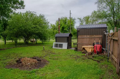Exterior - 14888 E R, Scotts, MI 49088 photo 25 of 38