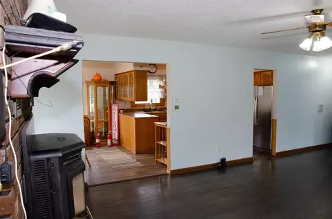 Living - 14888 E R, Scotts, MI 49088 photo 3 of 9