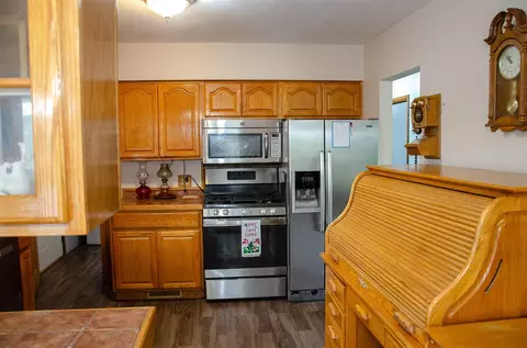 Kitchen - 14888 E R, Scotts, MI 49088 photo 5 of 6
