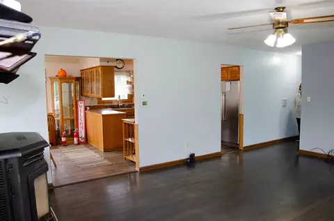 Living - 14888 E R, Scotts, MI 49088 photo 4 of 9