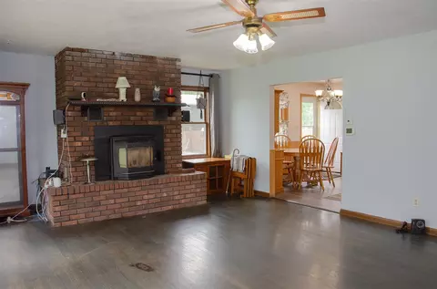 Living - 14888 E R, Scotts, MI 49088 photo 5 of 9