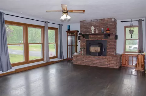 Living - 14888 E R, Scotts, MI 49088 photo 9 of 9