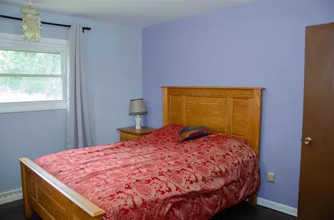 Bedroom - 14888 E R, Scotts, MI 49088 photo 6 of 13