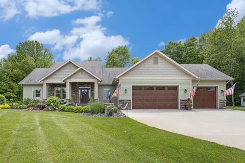 33515 28th, Paw Paw, MI 49079